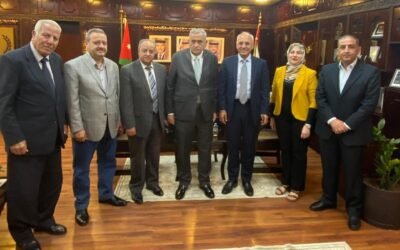 زيارة الهيئة الادارية لمعالي رئيس الجامعة الأردنية من اجل استىجار الموقع الجديد كمقر لجمعية منتدى حوار الثقافي